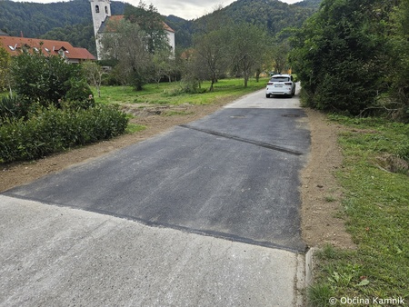 Izvedena dela na javni poti v Lokah (2)